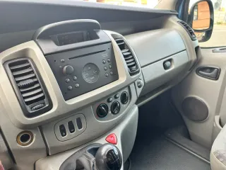 Furgoneta Vivaro 2004, turismo,acristalada, camper