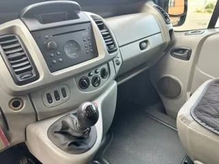 Furgoneta Vivaro 2004, turismo,acristalada, camper