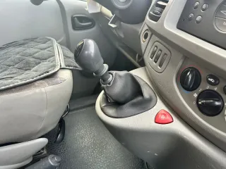 Furgoneta Vivaro 2004, turismo,acristalada, camper