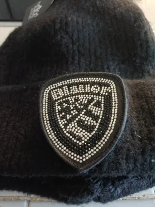 Cappello Blauer nero con pon pon