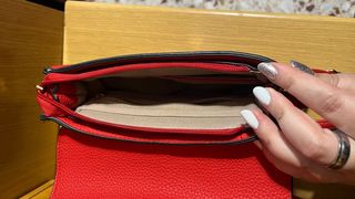 Borsetta rossa con tracolla, prezzo trattabile