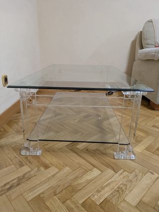 Mesa de centro cristal y plástico