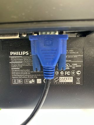 Monitor Philips + Teclado + Ratón Negro