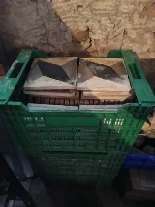 Baldosa hidráulica antigua diseño geométrico