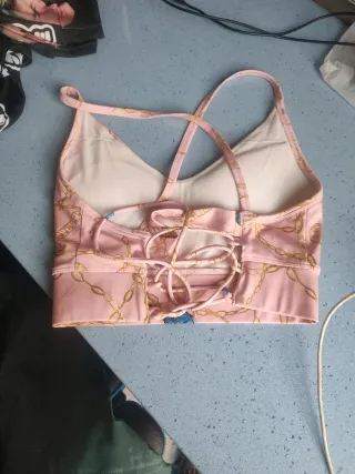 Top Guess rosa con mariposas