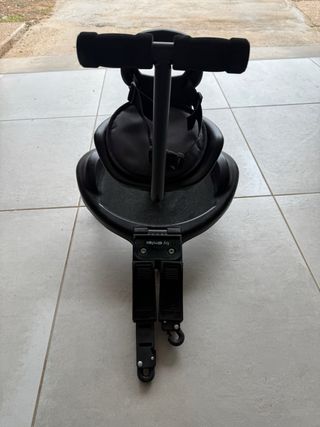 Patinete y asiento universal para carrito