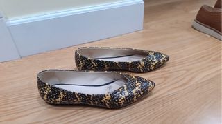 Zapatos planos mujer negros y amarillos