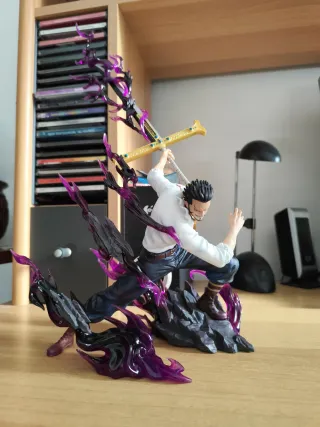 Action Figure One Piece Dracule Mihawk