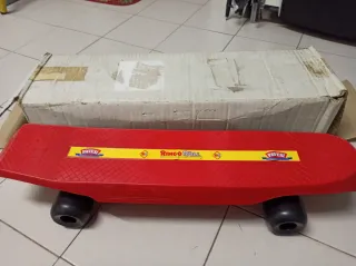 Skateboard Ringo Roll pubblicitario rosso