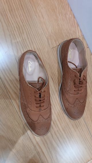 Zapatos de vestir marrones