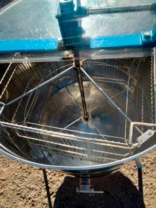 Extractor de miel para 4 cuadros