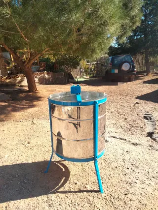 Extractor de miel para 4 cuadros