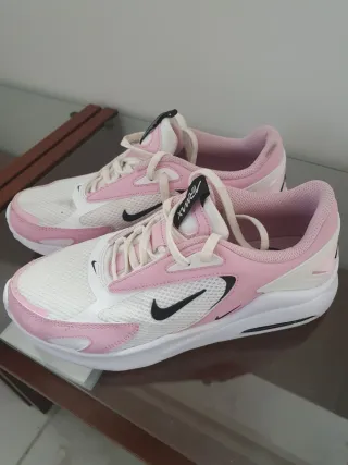 Zapatillas Nike Air Max rosas y blancas