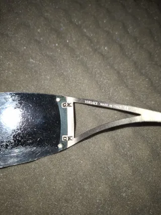 Occhiali Versace neri e argentati