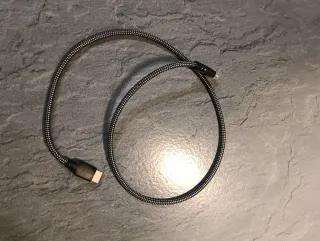 PlayStation 4 (PS4) Nera