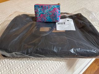 Lote bolso BOSS y neceser estampado