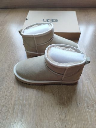 Botas UGG Beige Cortas