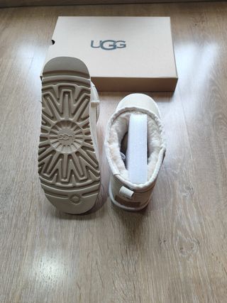 Botas UGG Beige Cortas