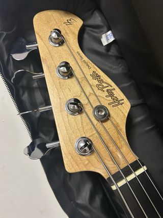 Bajo Harley Benton 4 cuerdas Precision Bass,