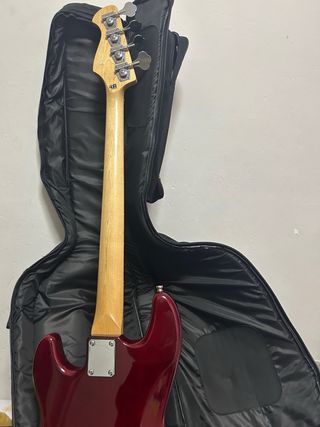 Bajo Harley Benton 4 cuerdas Precision Bass,