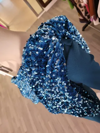 Vestido fiesta azul con lentejuelas