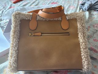 Bolso de ante con borreguito