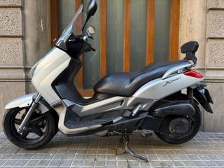YAMAHA XMAX 250cc