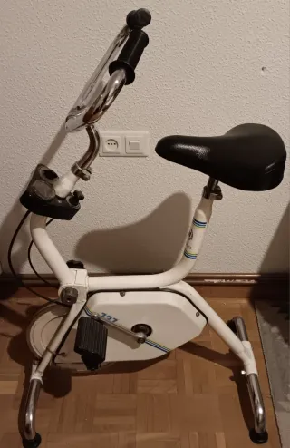 REGALO: Bicicleta Estática Antigua