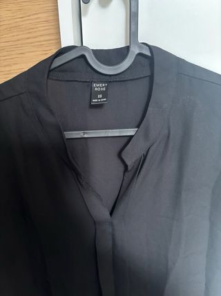 Blusa EMERY ROSE manga corta negra Talla XS