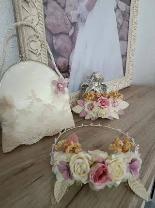 Tocado de comunión floral, mirá el perfil