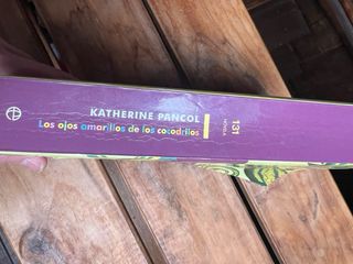 Los ojos amarillos de los cocodrilos