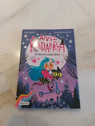 Anna Kadabra 1. El Club de la Luna Llena