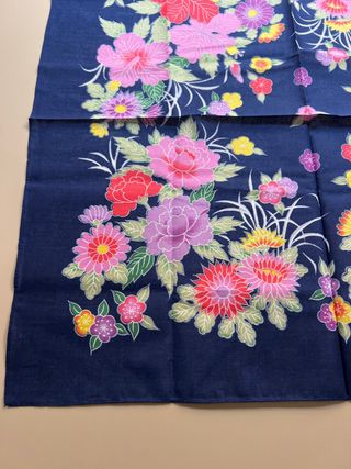 Pañuelo japonés Aizome floral nuevo