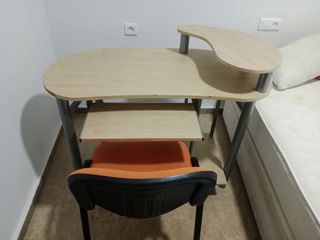 Mesa PC y Silla Oficina