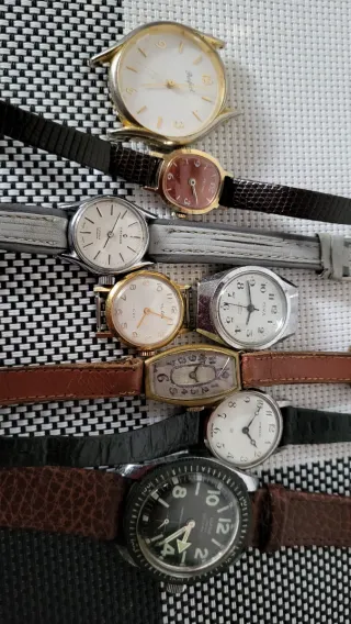 Lote de relojes varios carga manual funcionan