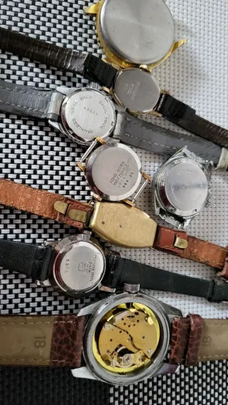 Lote de relojes varios carga manual funcionan