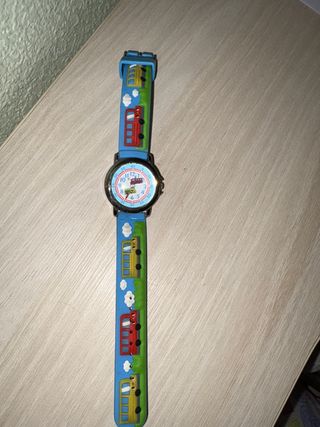 Reloj infantil con dibujos de autobuses marc:musgo