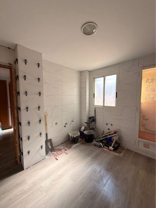 reforma de cocina en general  alicatado carpintero