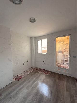 reforma de cocina en general  alicatado carpintero