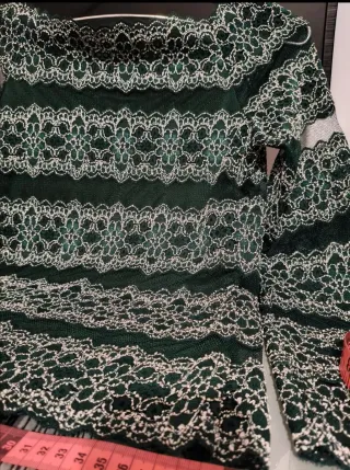 1 Blusa verde botella M/L encaje