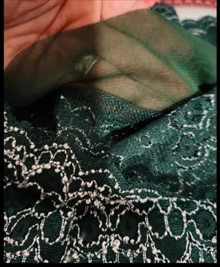 1 Blusa verde botella M/L encaje