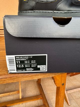 Nike Air Force 1 '07 Scarpe Nero Oro