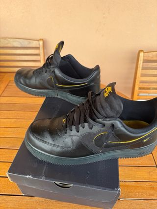 Nike Air Force 1 '07 Scarpe Nero Oro