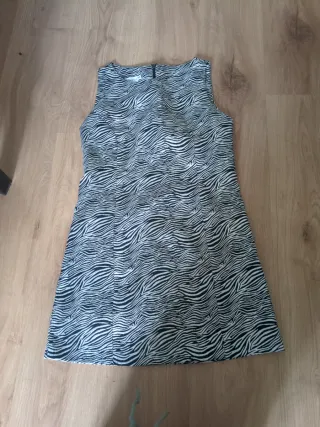 Vestido fiesta rayas negro y plata T.40