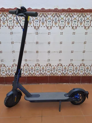 Patín Eléctrico Xiaomi Scooter 3 con cargador.