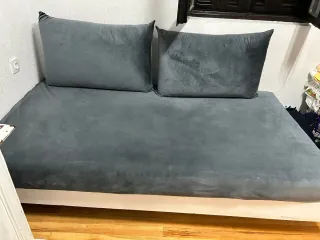 Tela Salón Árabe con 4 cogines y colchón y la cama