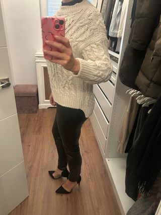 Jersey de punto trenzado beige