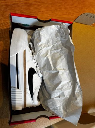 Zapatillas Nike SIN ESTRENAR Talla 37,5