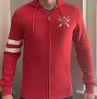 Chaqueta roja con capucha con estilo - Talla S