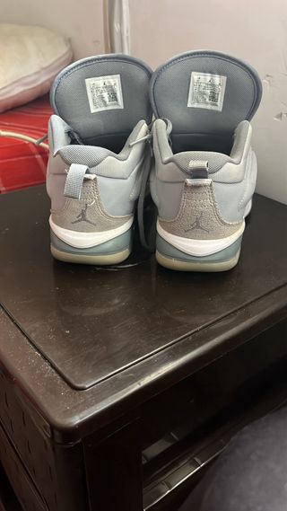 Zapatillas Jordan Grises